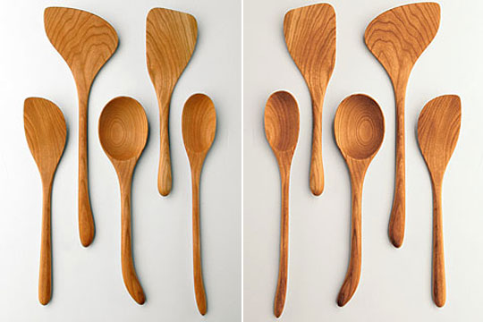 Left: left-handed utensils. Right: right-handed utensils.